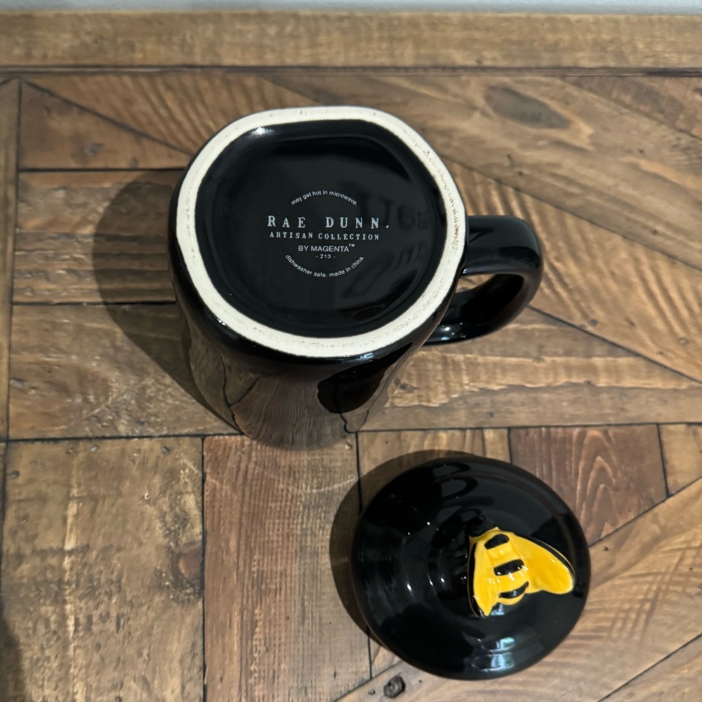 RAE DUNN Boss Bee Mug Black Tea Cup Topper Lid - Picture 6 of 7